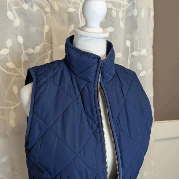 J. Crew Quilted Navy Vest, Size XS - Picture 3 of 7